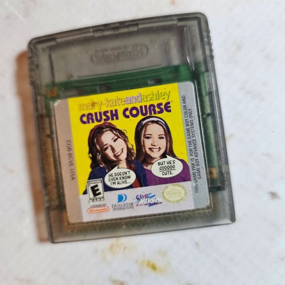 Mary-Kate and Ashley: Crush Course (Nintendo Game Boy Color) Cartridge Only • Te